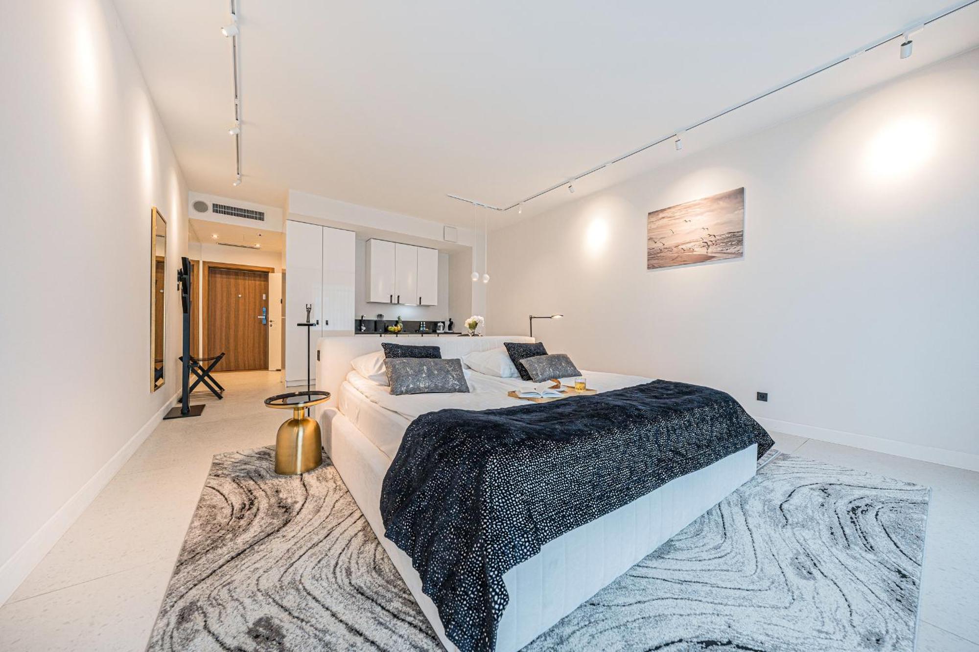Rent Like Home - Apartament Deo Plaza - Old Town Danzica Esterno foto