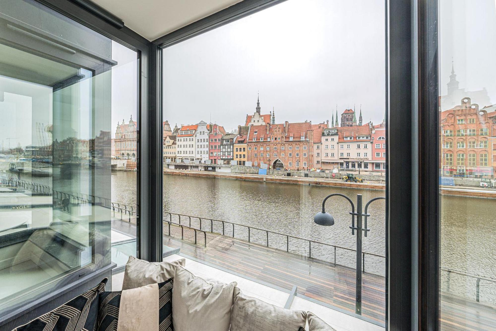 Rent Like Home - Apartament Deo Plaza - Old Town Danzica Esterno foto